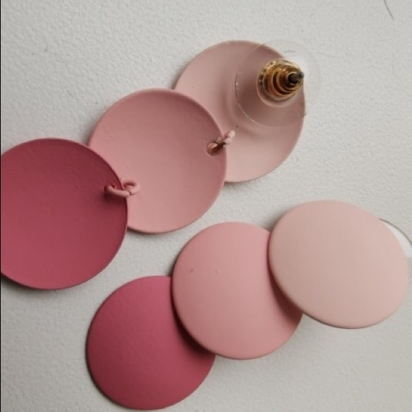 3 Colors Circle Stud Earrings - Picture 4 of 5